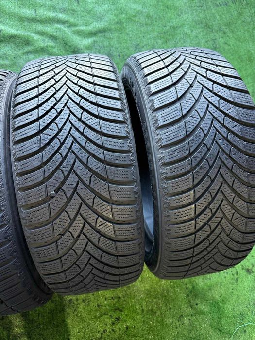 Anvelope Iarna 225/50/17 Semperit