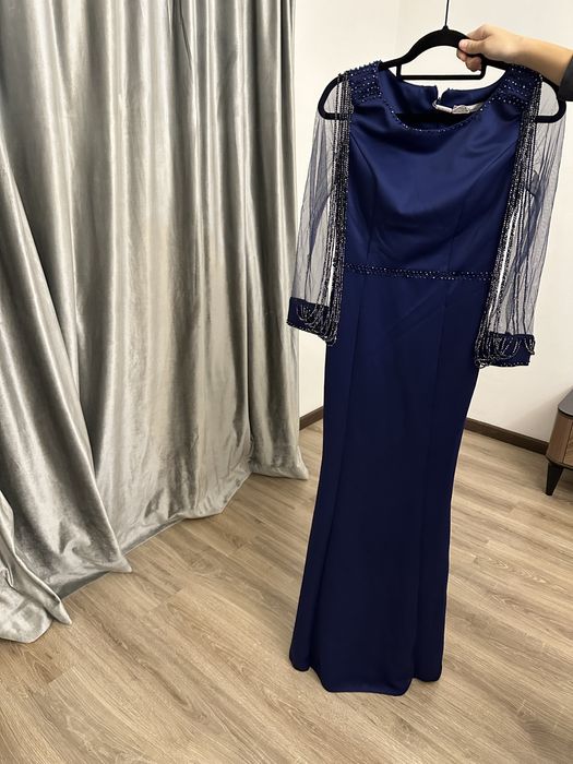 Платье вечернее нарядное