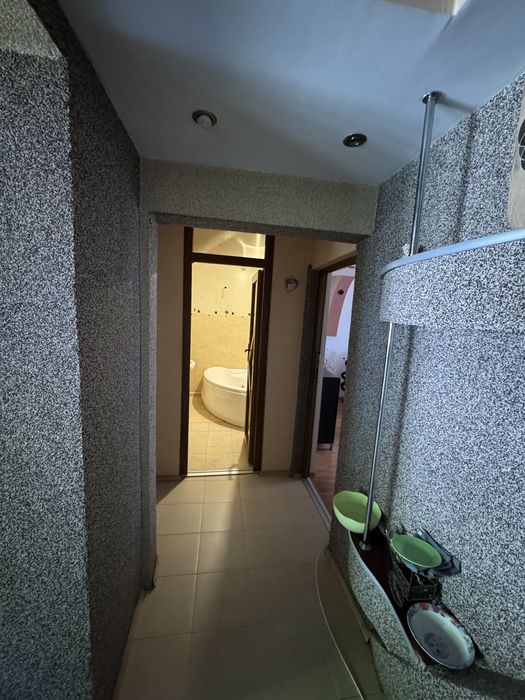 Vand apartament 2 camere decomandate pestre drum de pizzeria Mamamia