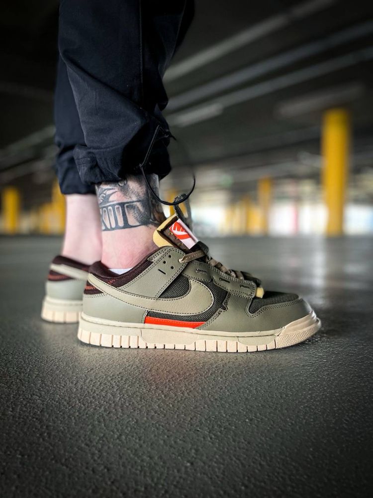 Маратонките Nike Dunk Low Remastered "Olive",