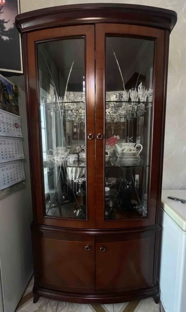 Сервант для гостиной.