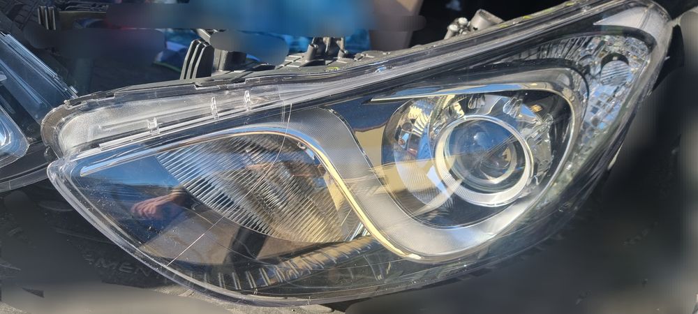 Фар Хюндай i30 брой ляв като нов
