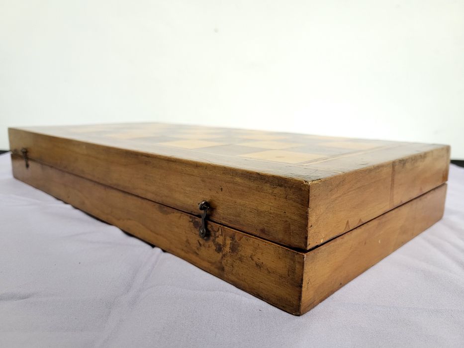 #9 Стар дървен шах и табла от времето на соца