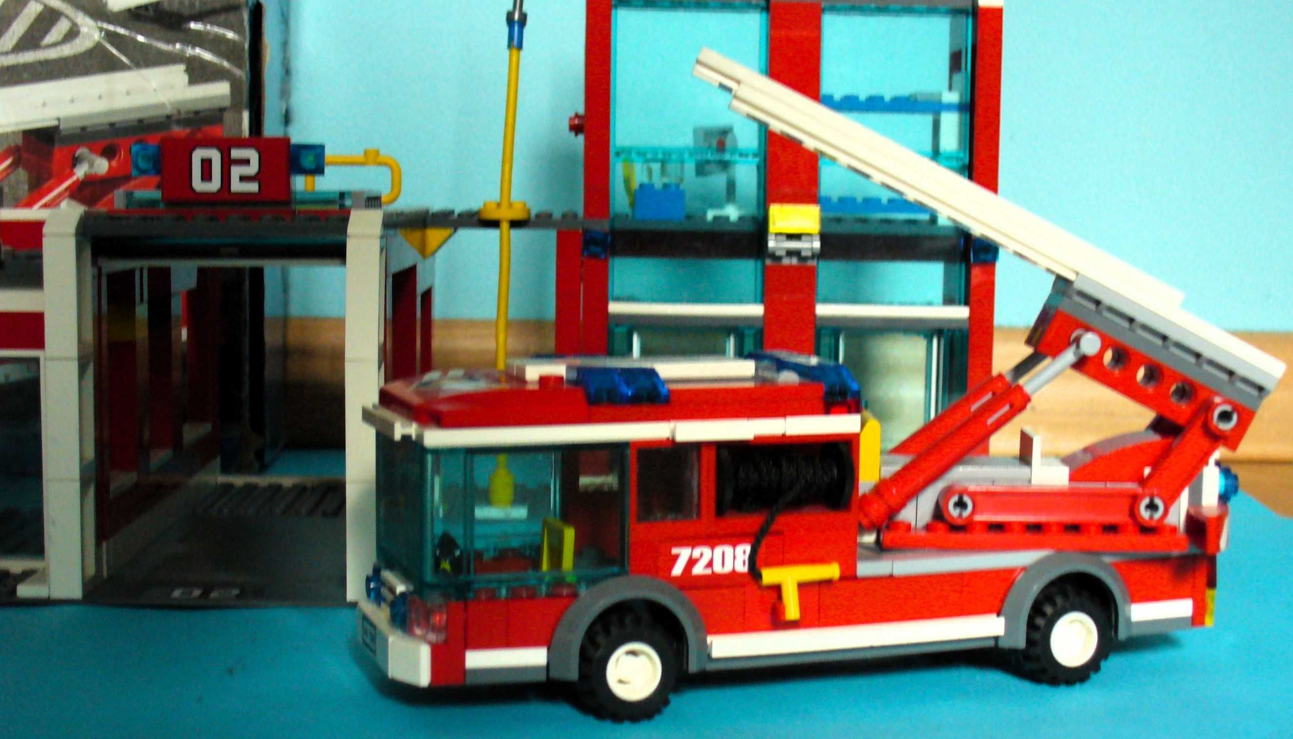 LEGO City 7208 Пожарна команда+автопарк модели 60001, 60003,7942, 4427