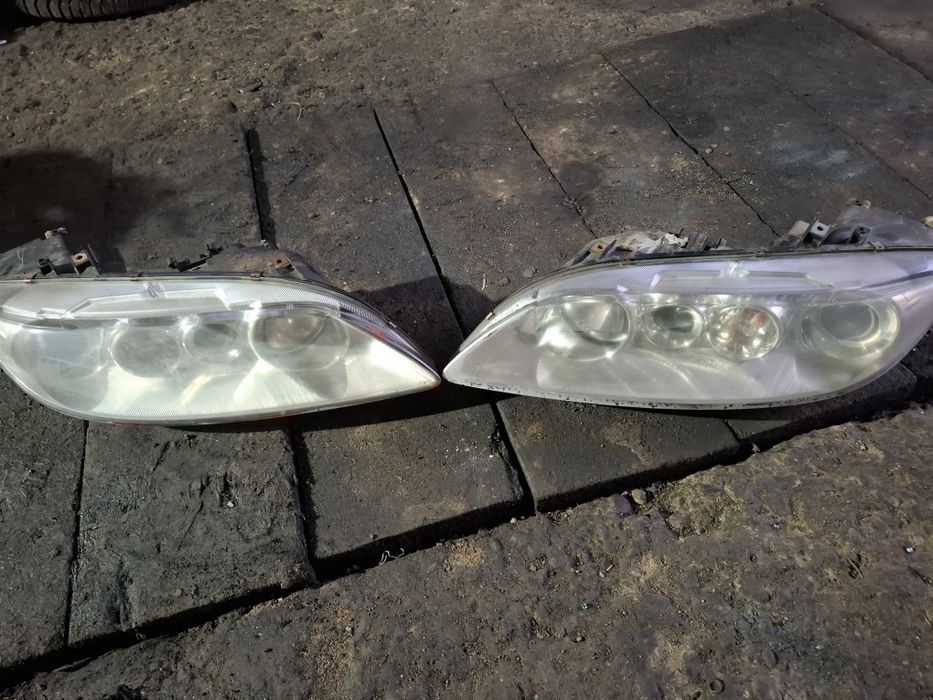 Faruri cu lupă Mazda 6