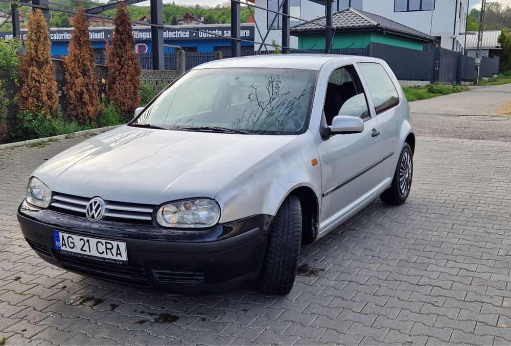 De vanzare Golf 4 1.4 benzina pe GPL masina are toate actele valabile