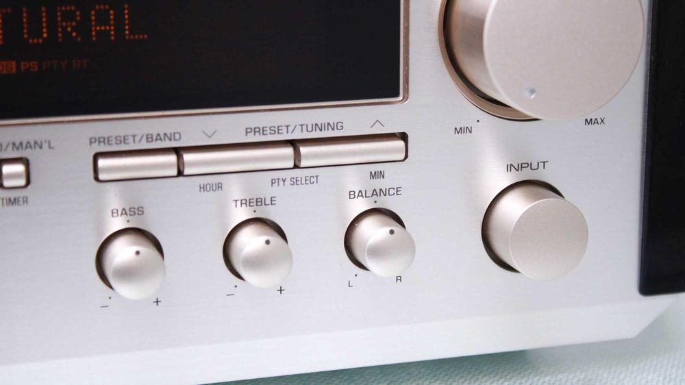 Yamaha minisound 2x40W,aux,FM.