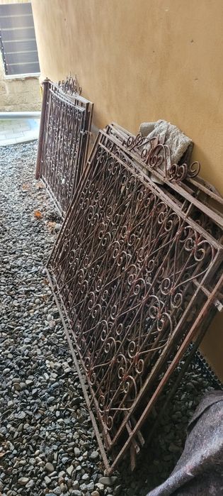 Gard din fier cu Poartă