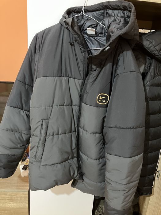 Зимно яке Nike чисто ново