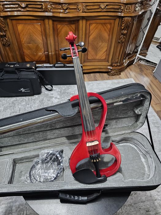Vioară electrică roșie