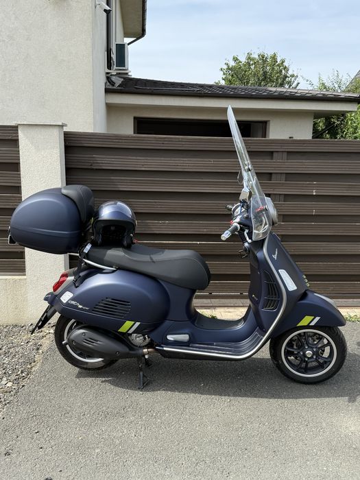 Vespa GTS300 SuperTech – Blu Energico Matt