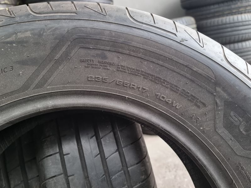 235/65/17 Goodyear 4бр