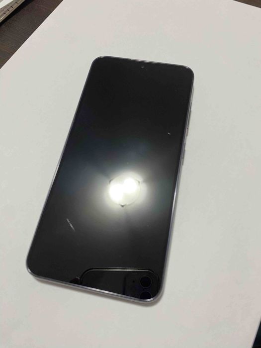 Продавам Samsung s23