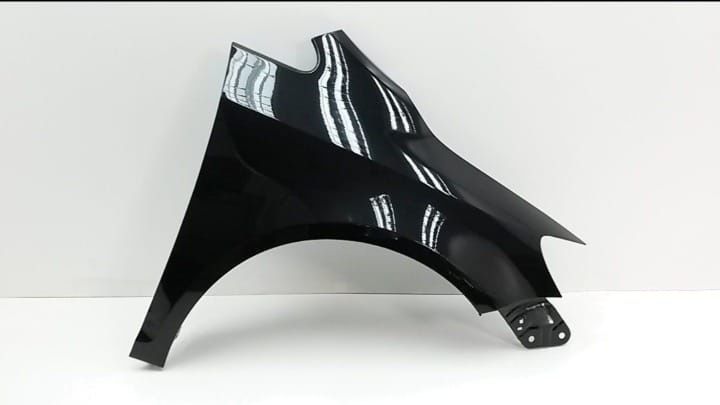 Aripa dreapta fata NOUA vopsita negru L041 VW Golf 5 V Plus 2005 -2009