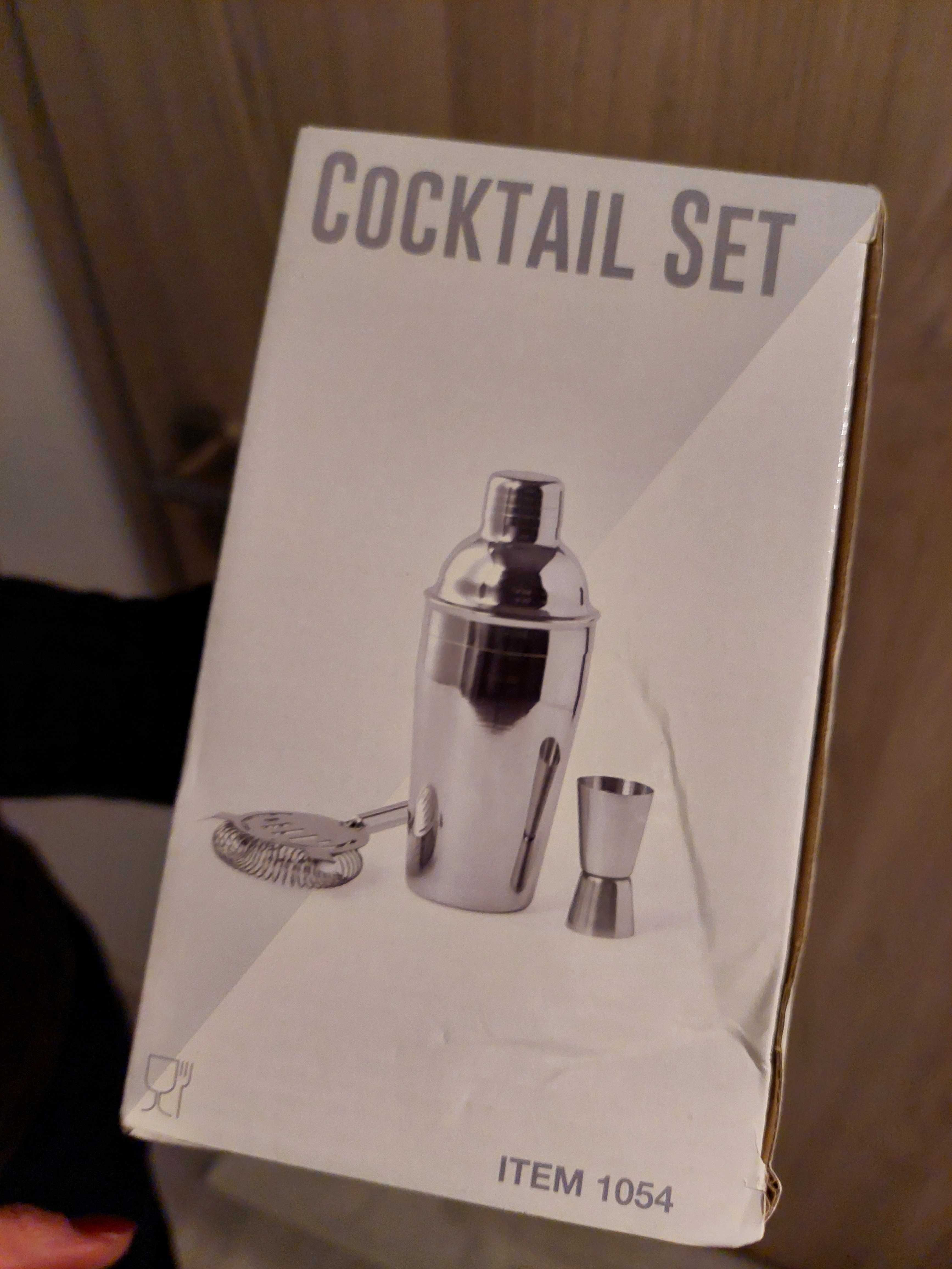 Set cocktail shaker