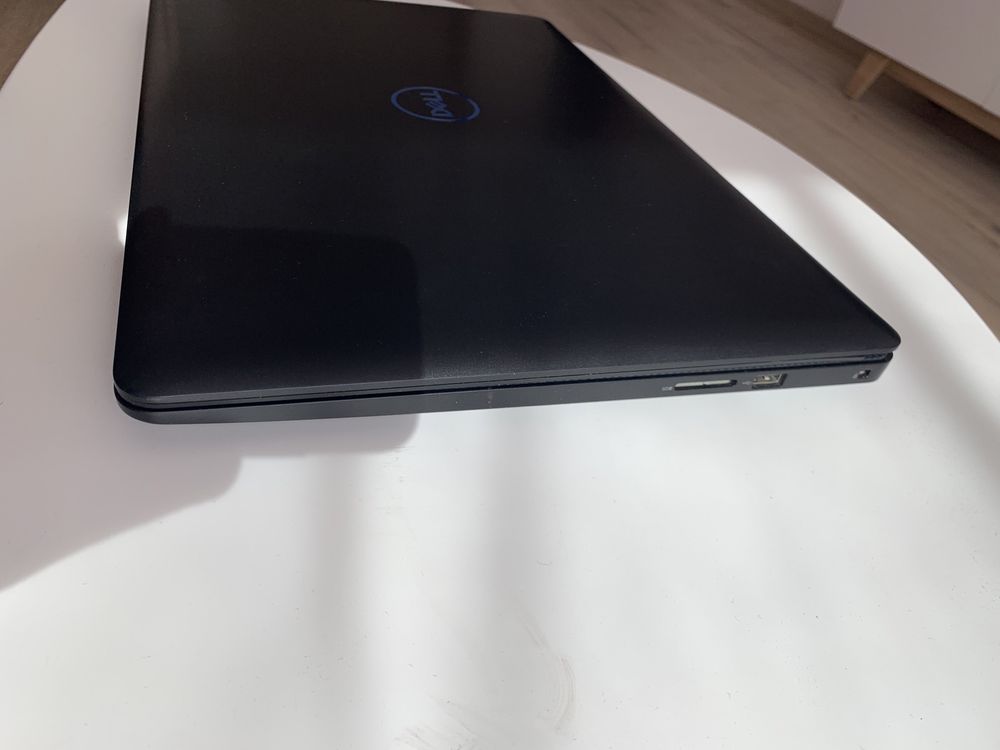 17” Геймъсрки Лаптоп DELL G3 i5/16GB DDR4/500GB HDD/1050ti/ Windows 11