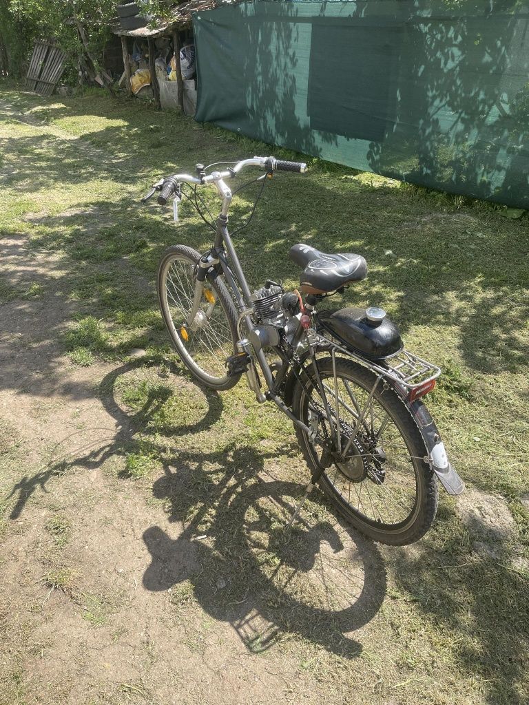 Bicicleta cu motor