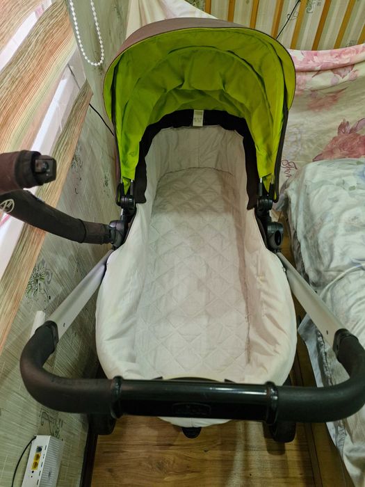 Продам детскую chicco коляску зима/лето