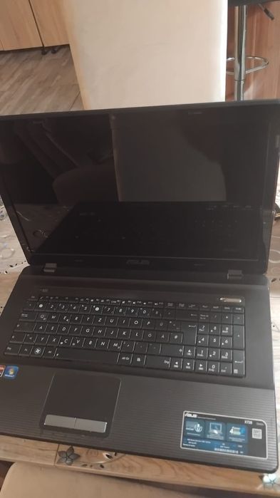 Laptop asus,17inch, instalat curat, servisat
