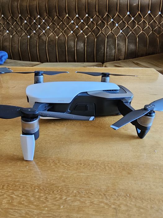Дрон DJI Mavic Air