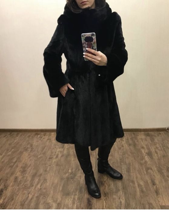 Продам норковую шубу
