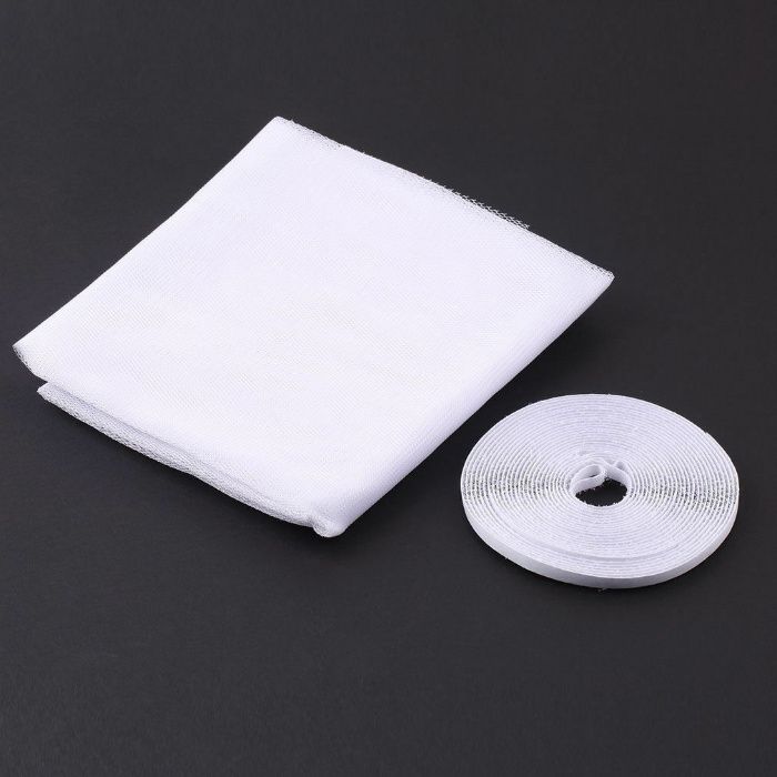 Perdea tantari 130cm * 150cm. Banda adeziva cu suprafata cu scai. Nou!