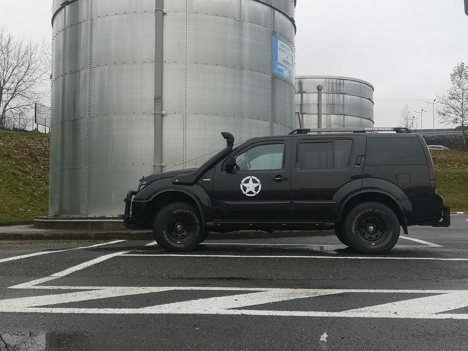 Se vinde Nissan Pathfinder intretinut