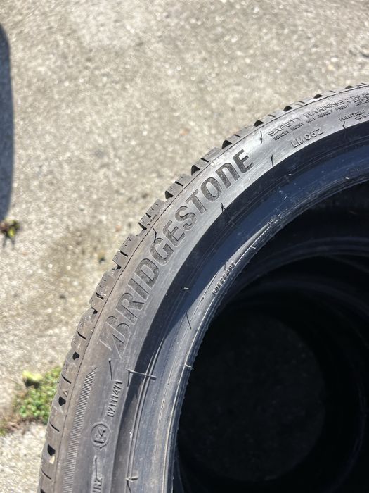 Зимни гуми 225/40/18 Brigesgone /Laurenn . 8 мм грайфер .dot20/22