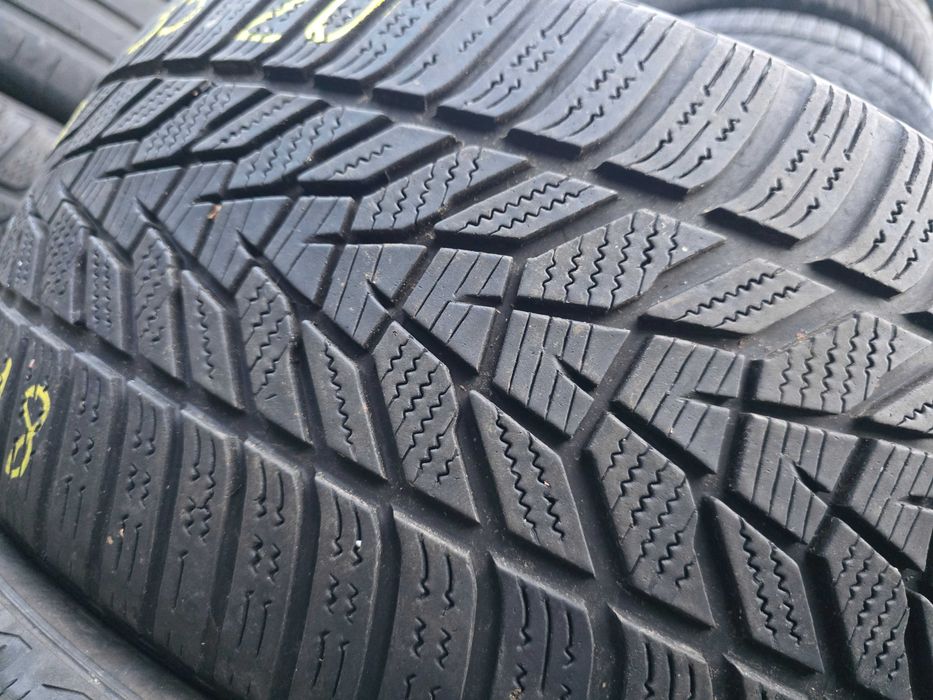 2бр Зимни гуми 235 35 20 - Hankook