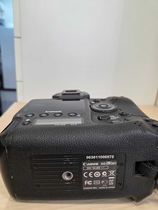 Aparat Foto Canon EOS-1DX (AG27 Gara2 b. 72136) - garantie 2 ani!