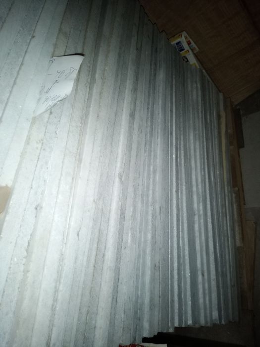 Продавам МРАМОР - плочи за подова настилка - антре, коридор, помещения