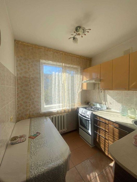 Продам двухкомнатную квартиру на 5 мкр