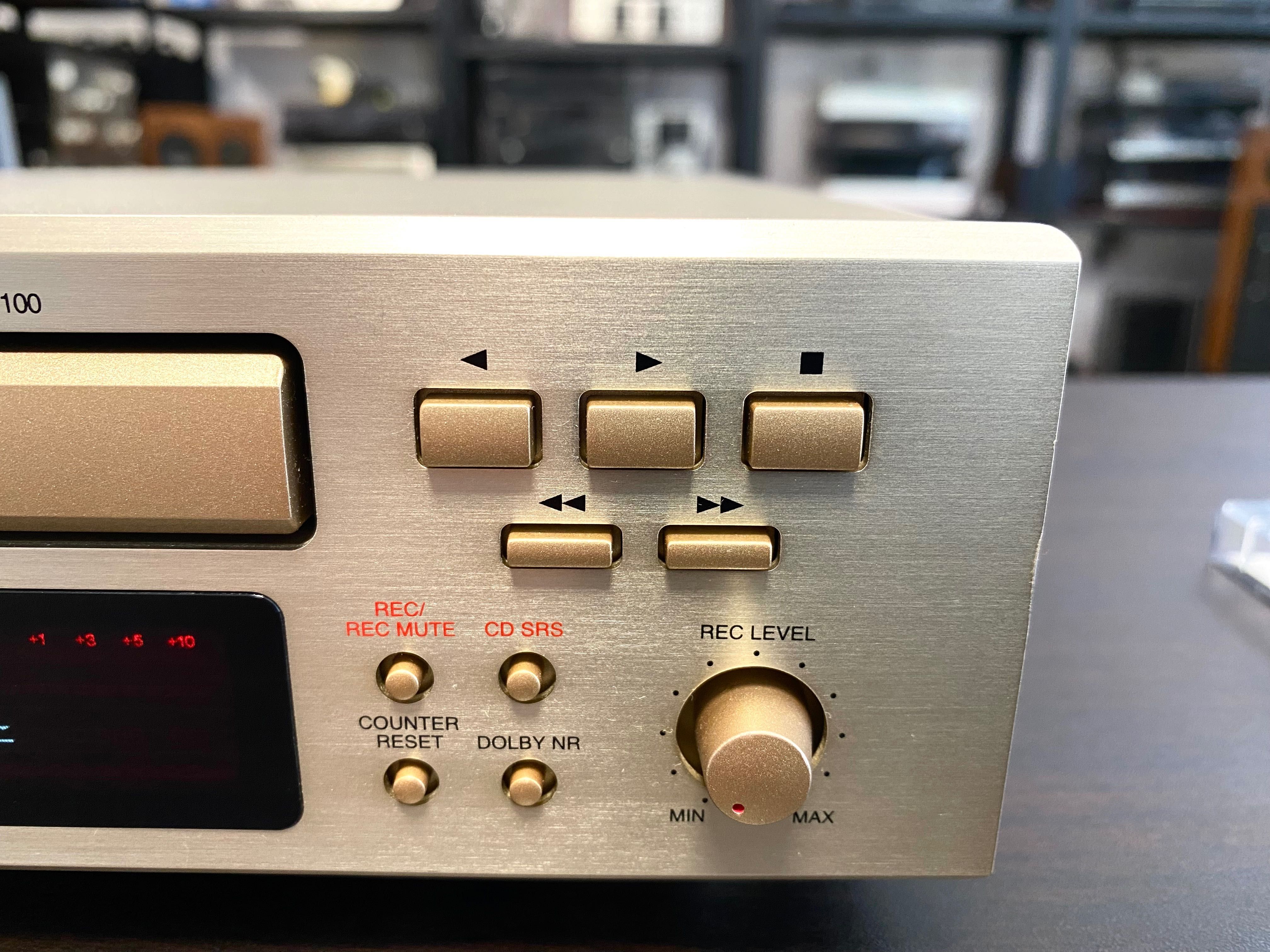 Реверсивен касетен дек Denon