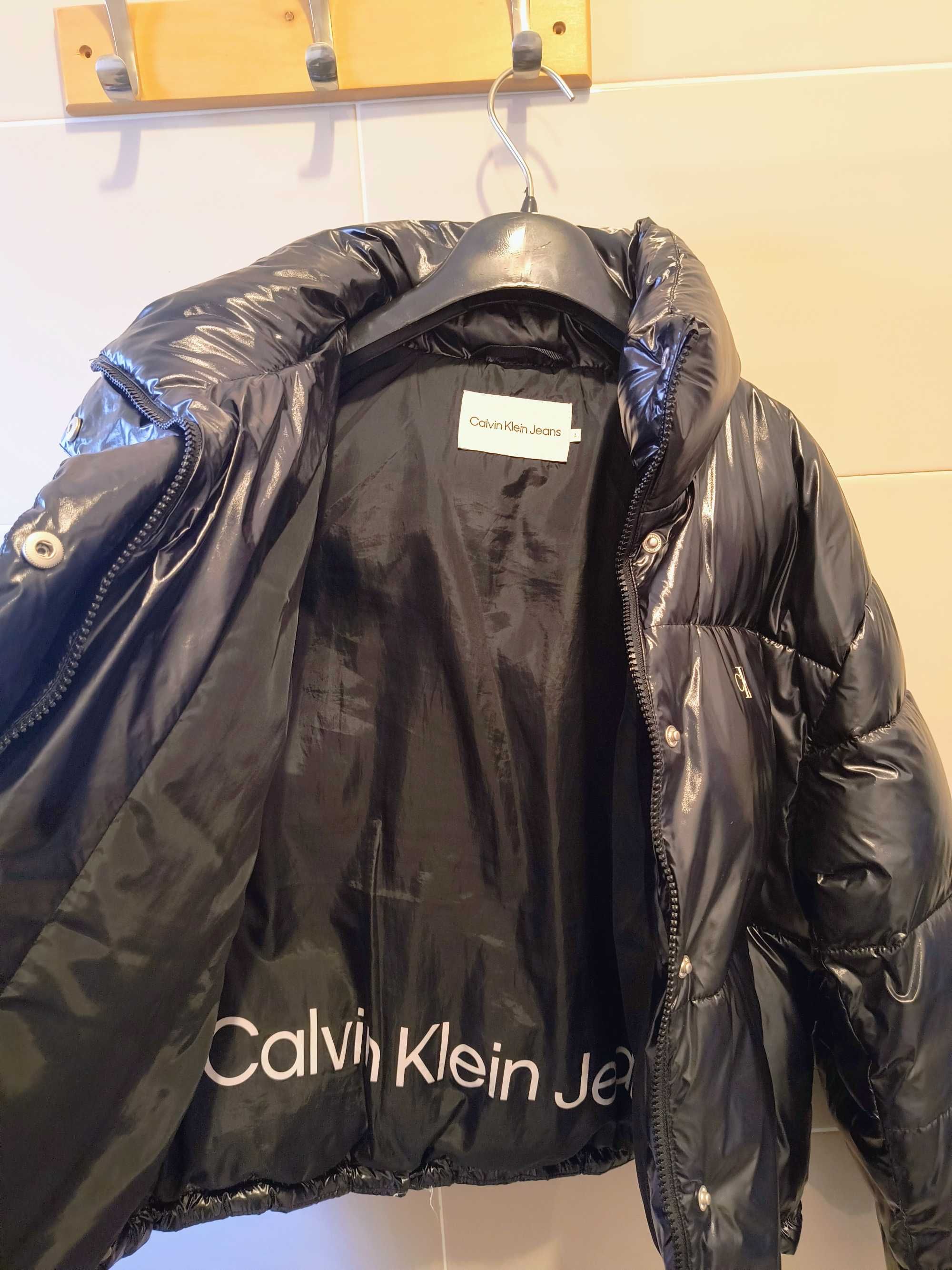 Geaca lucioasa de iarna- Calvin Klein originala
