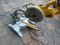 Circular cu taiere la unghi Dewalt DWS 778 ca nou