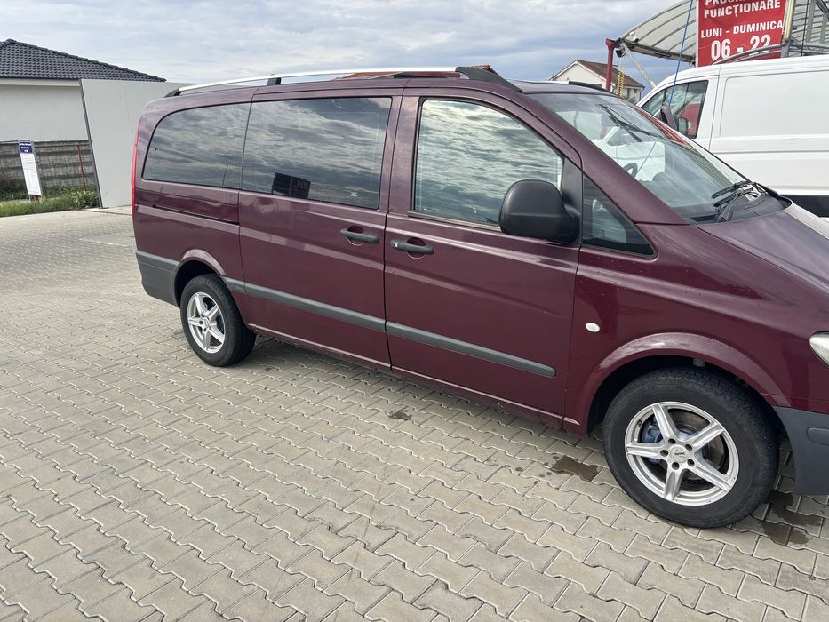 Vand sau schimb Mercedes vito