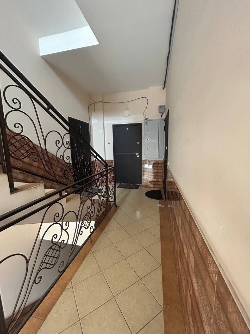 1в2/5/5 Продам квартиру Буюк ипак йули 1в2/5/5 48200 уе торг 
Чайхана