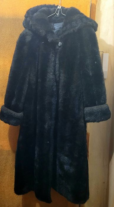 Продам шубу искусственную