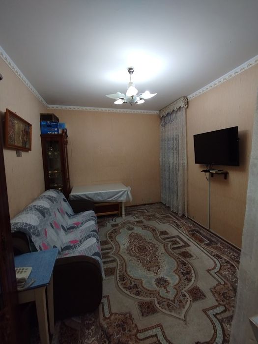 Uy sotiladi 2 xona 3 xona qilingan oʻzimi uyim qoʻshinila yaxshi ahil