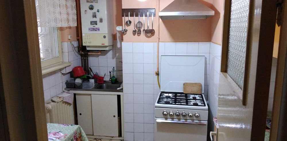 Apartament cu 4 camere, 2 bai și pivniță în Tudor