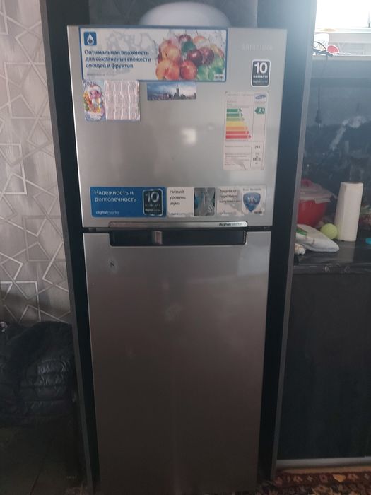 Продам холодильник