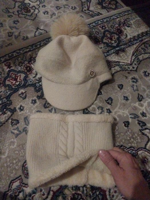 шапка головной убор с шарфом модная