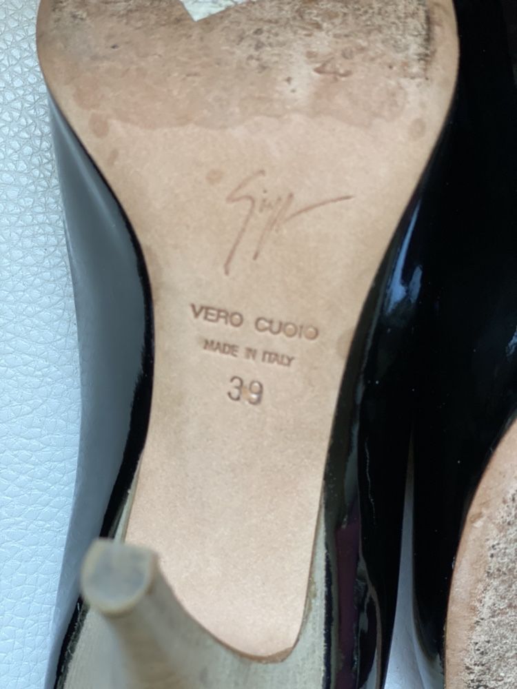 Giuzeppe zanotti design лачени токчета 39