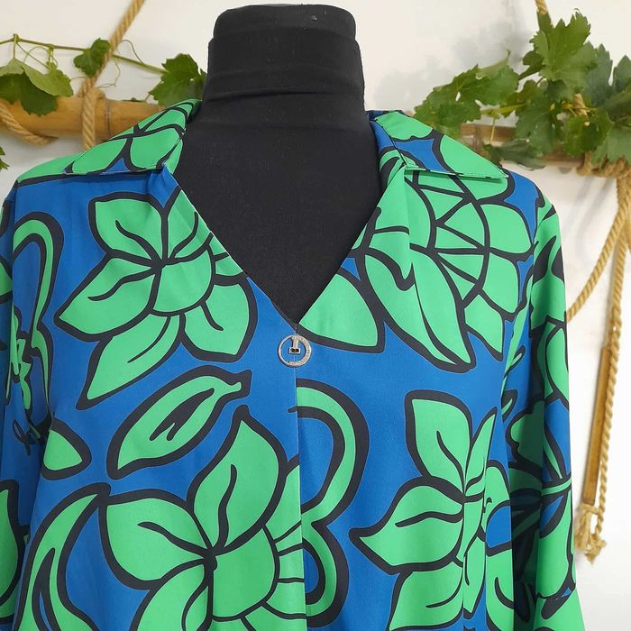 Блузи на Lucy, чисто нови