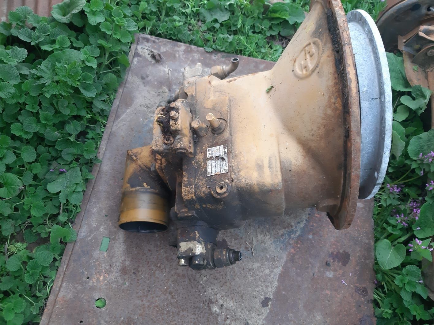 Pompă fiat allis