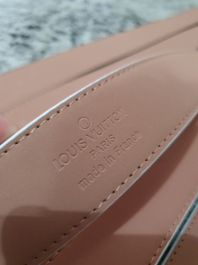 Louis Vuitton Gold & Cream LV Belt