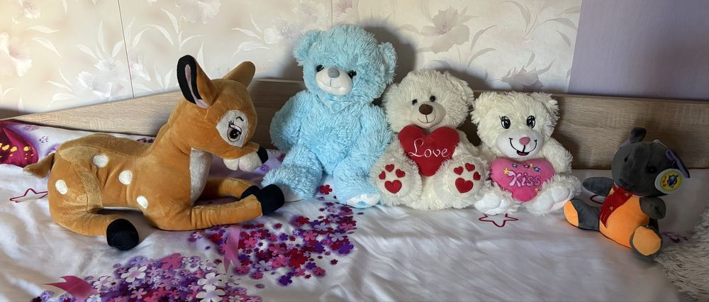 Лот плюшени играчки. 20лв.