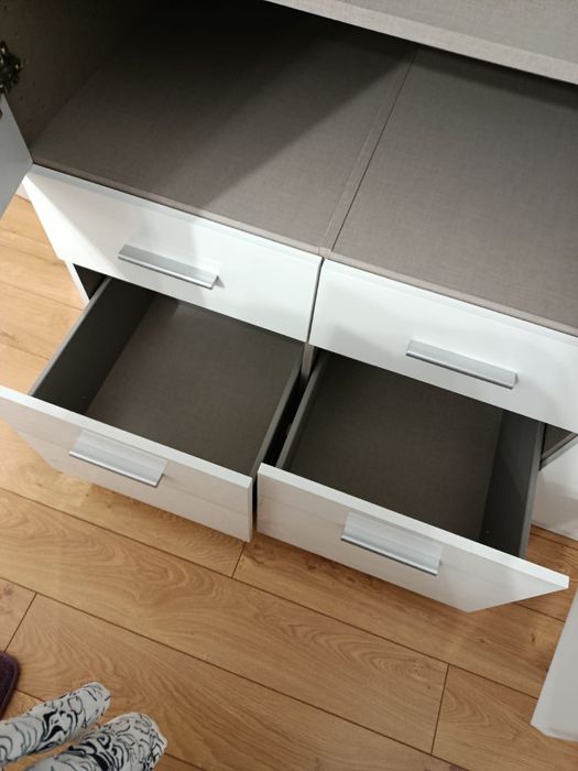 Четирикрилен гардероб с надстройка