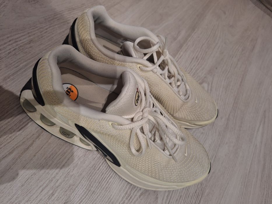 Nike Air Max DN Sail/ Black-Coconut Mil Beach marimea 45.5