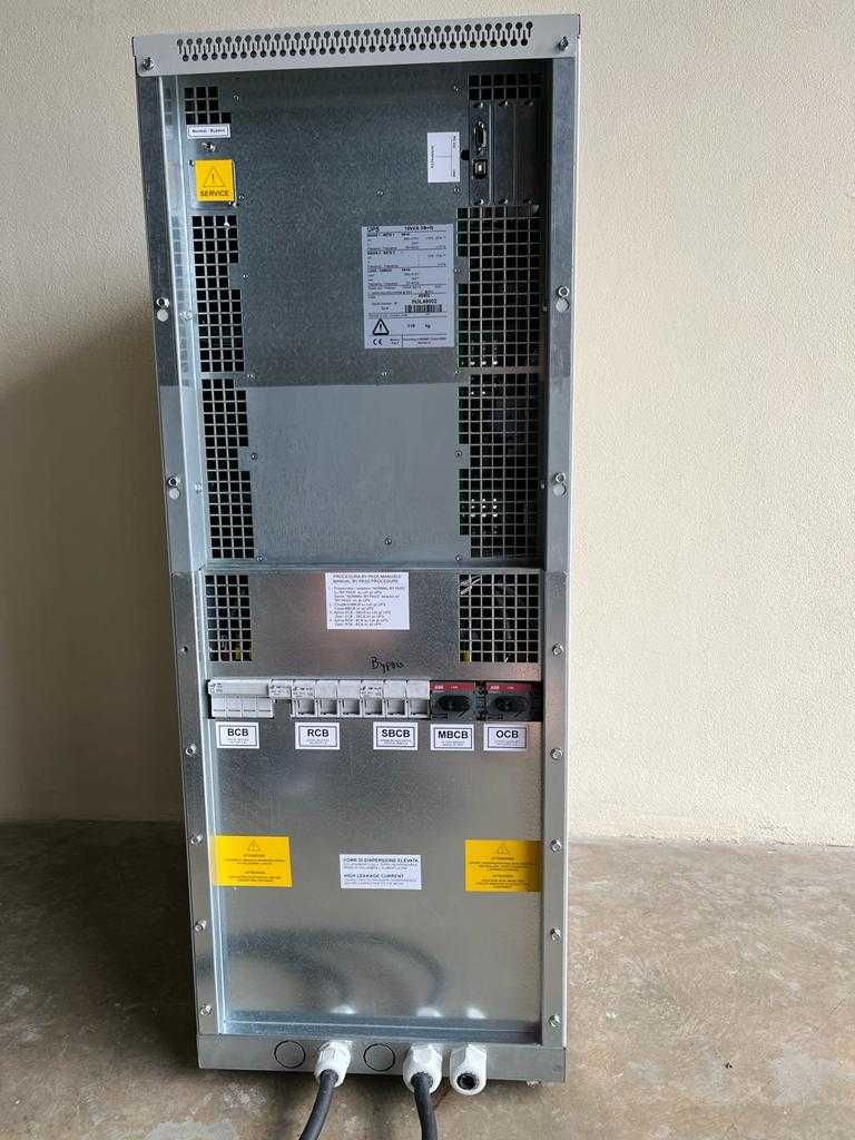 UPS Effekta Pegasus trifazat 10kWA - 8Kw